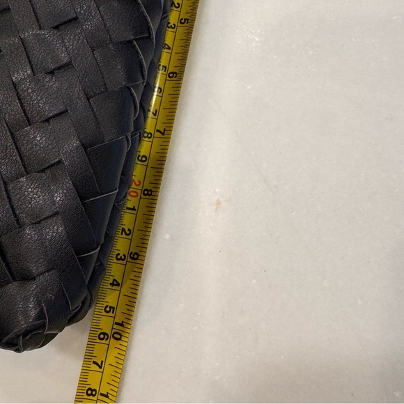 NWT WALTER BAKER Anthropologie Haven Shoulder Bag Woven Black Vegan Leather - Picture 5 of 9